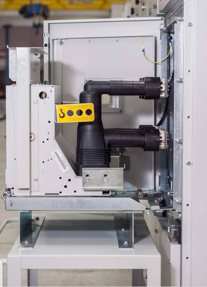 PowerTechAcade1's tweet image. #سؤال_جواب 

#س : ماهي #القواطع ؟؟ وما الهدف منها ؟؟ وماهي انواع تلك القواطع ؟؟ 

#ج : الجواب ضمن المقال التالي : 

m.facebook.com/story.php?stor…

 #الهدف_منها #ميزاتها #وظيفتها #القواطع_الكهربائية #القوس_الكهربائي #المحطات_الكهربائية  

#Power_Tech_Academy 
#Electric ☇