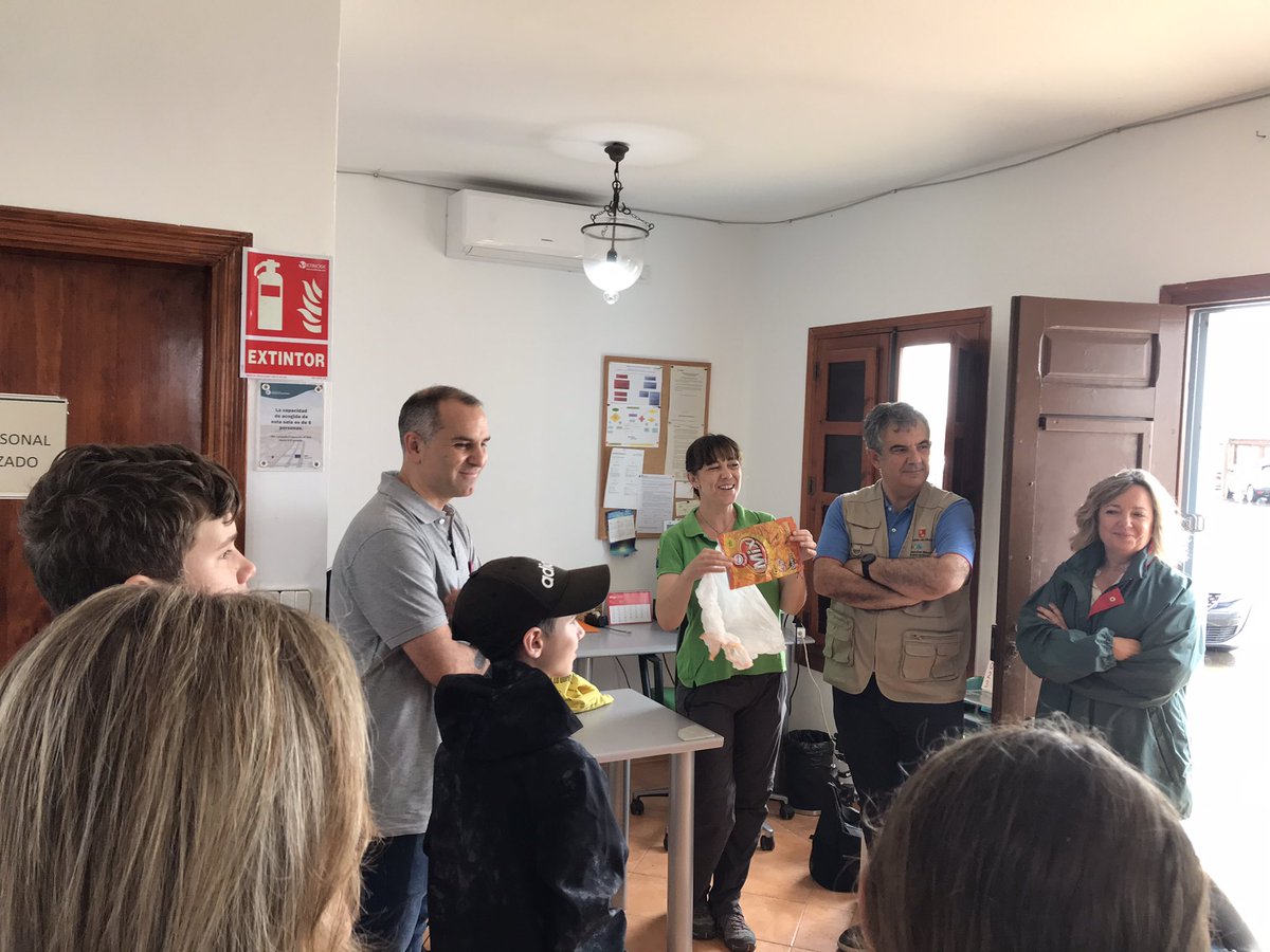 aida_fernando's tweet image. 📯#LIBERA1m2  en Parque Regional Salinas de San Pedro del Pinatar con @EspNaturalesMur @regiondemurcia @ecoembes @SEO_BirdLife lalluvia no nos ha frenado a recoger #basuraleza🚯:cuerdas de pesca, bastoncillos oídos,toallitas, microplásticos... juntos formamos parte de la solución