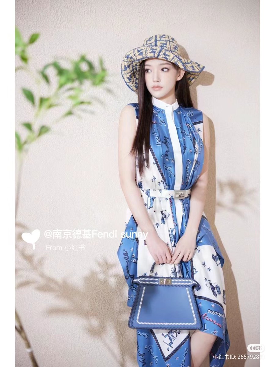 vecka122's tweet photo. #ChengXiao upcoming @Fendi summer capsule pics https://t.co/LOtoXxVZ5M