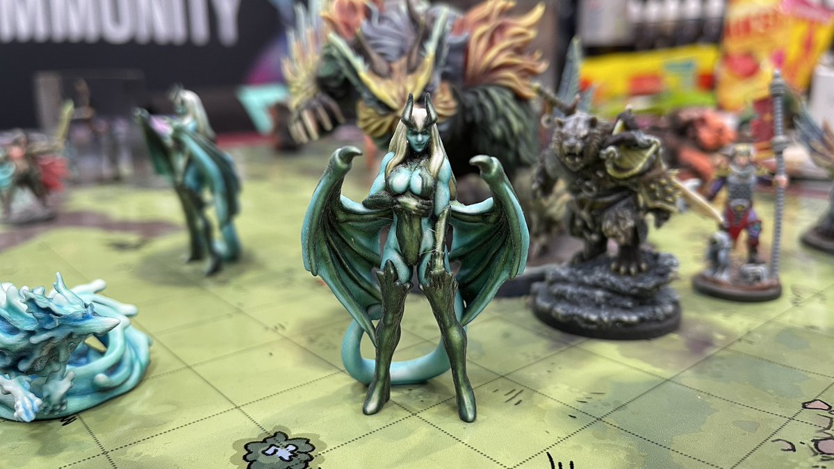 BlackJackLegacy's tweet image. These could literally be game changing! Coloured 3D PRINTED Miniatures from @MyMiniFactory - I’m blown away by the quality.  These are not painted - these come off the 3D printer like this! #3Dprinting