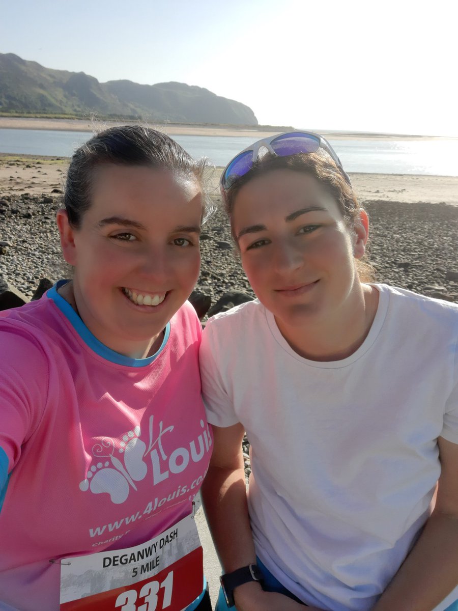 way_challenge's tweet photo. Starting the weekend off with a firm favourite in the race calendar.. the Deganwy Dash
A beautiful evening, Cass was jealous of Claire running, and Claire was jealous of Cass sat waiting in the sunshine! βοΈππ»ββοΈπ€£
#weekendrun #northwales #deganwydash #runningchannel #runningforp https://t.co/AhWZTEo7hS