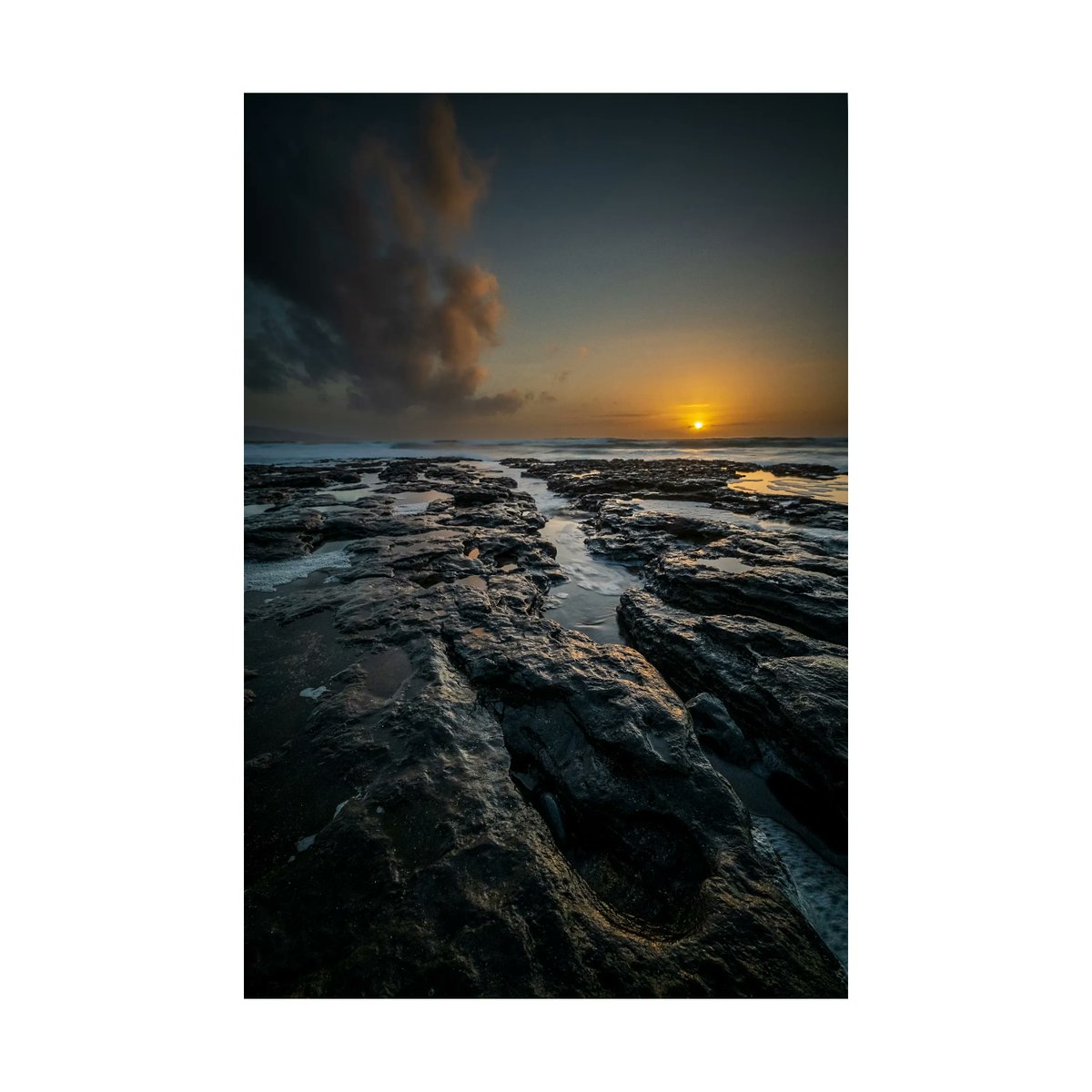 fotofactoryie's tweet photo. Never miss another Sunset with our dramatic seascape print, an addition to every living space.
Let the vibrant colours and intricate details transport you to the serene beauty of the coastline 🌞 

---------------------------------
Design

'Unknown World'

https://t.co/t7on4hqYSq https://t.co/yksNlW04tw