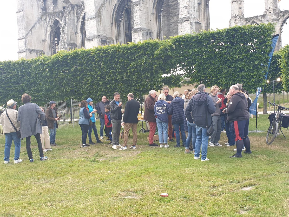 XtofMolin's tweet photo. @FDV_Officiel 2023 ! Une belle et conviviale soirée @VilleSaintOmer. Tournée des quartiers en vélo avec @jeanraphadou 
Merci aux Audomarois pour l’accueil et les échanges 👏 https://t.co/XcXMSsjc2P