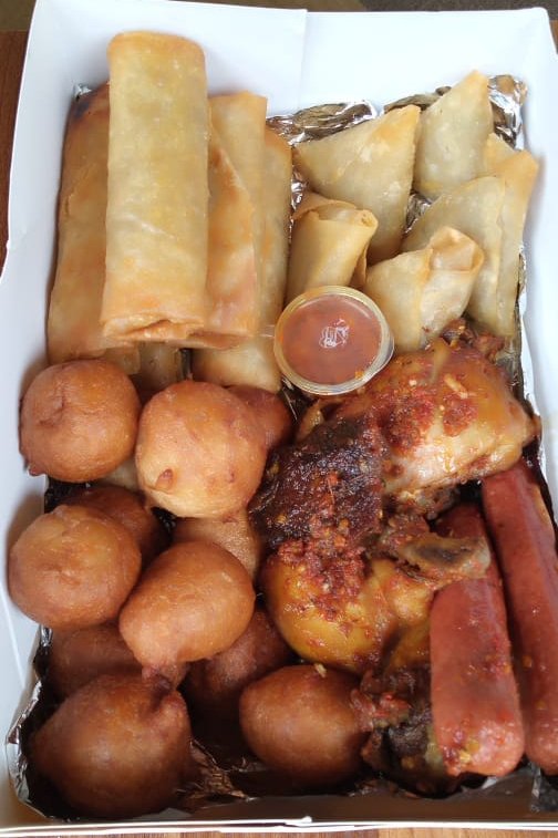 What are you waiting for Enugu people to bombard my DM with orders of tasty small chops.
To place your order Kindly use the link on my bio.
Today's delivery.
First frame..#11,700
Second frame..#6000.
#Enugutwitter