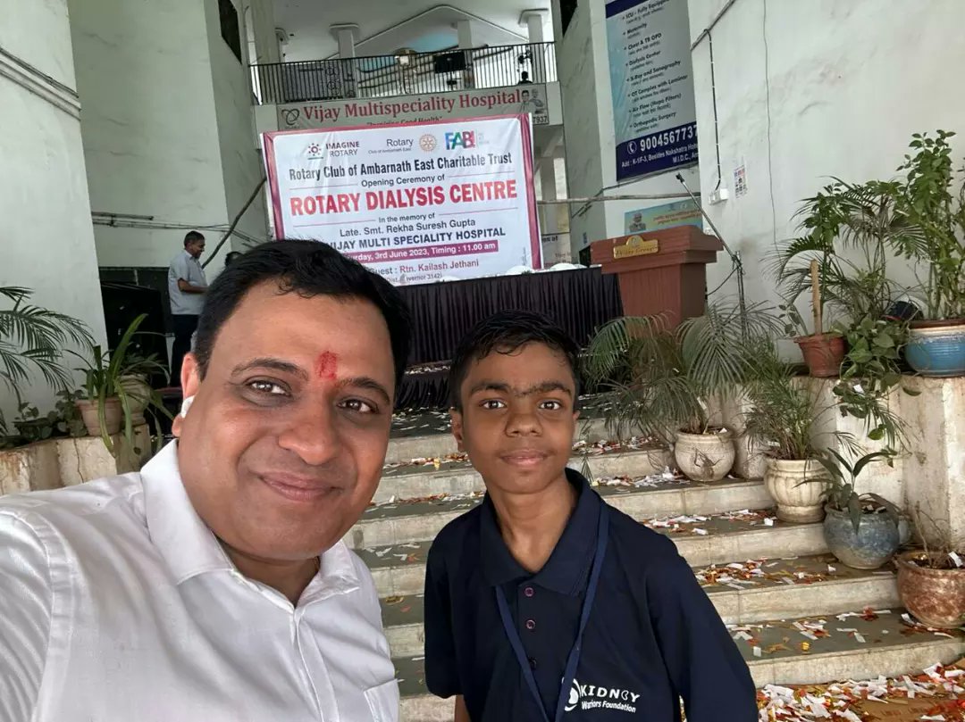 Our young ambassador Aryan has taken KWF to a hospital in MIDC. He has made friends promoting KWF. An opportunity has been created for motivation and counseling at this Vijay Hospital that has got 3 new machines installed. Dr Hardik Shah is visiting Nephrologist here.