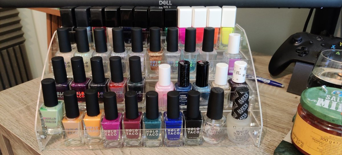 Bought some nailpolish shelves for my #HoloTacoShrine (only fits half of my polishes :P)