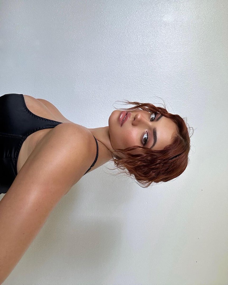 KATlEANNM's tweet photo. 🐝 https://t.co/iNSm69kXez