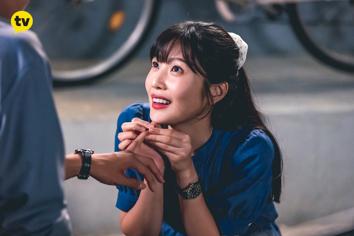 [INFO] Actress Park Sooyoung is nominated for 4 awards at the Blue Dragon Series Awards. 💚

— Best Actress
— Best Supporting Actress
— Best New Actress
— Popular Star Award

#OnceUponASmallTown is also nominated for Best Drama. 

#JOY #조이 #레드벨벳 #박수영 #RedVelvet @RVsmtown