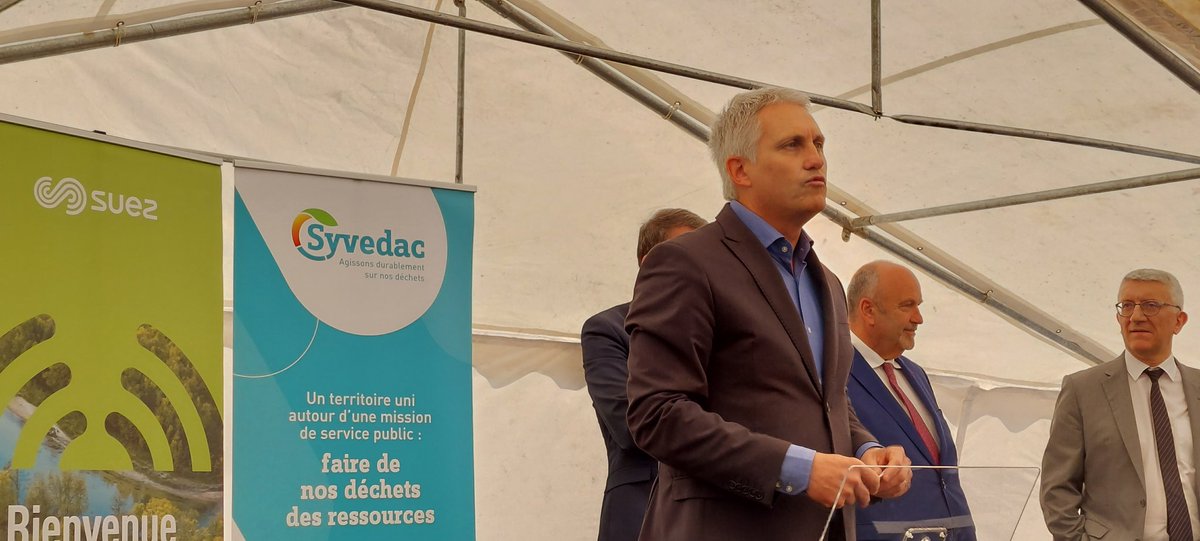 <a href="/joelbruneau/">Joël Bruneau</a> explique que "la coopération communale est la clé de ses 50 années de succès de ce bel outil" et "cet outil permettra bientôt d'alimenter un nouveau réseau de chaleur sur le territoire"