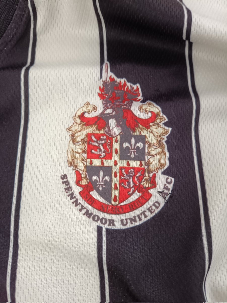 @SpennymoorTown lads lads lads.

I know Spennymoor United aren't around anymore, but someone's gotta be able to confirm this as a legit, matchworn beauty?! 😍