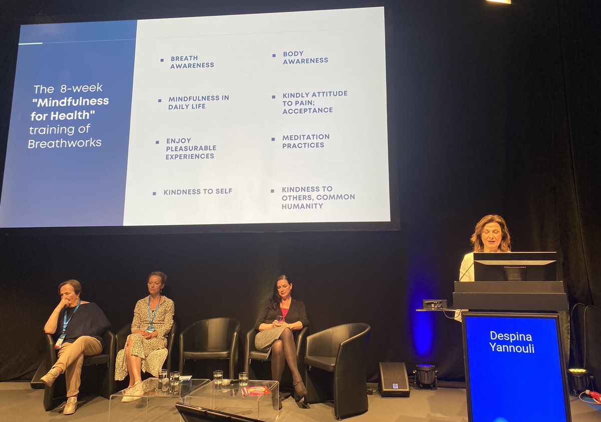 lauraandreoli80's tweet photo. #EULAR2023 @eular PARE session
“SO WHAT NOW?” Challenges when living with #rheumaticdiseases 
🗓️everyday tasks
🫂interpersonal relationships &amp; sexuality 
🚼family planning 
🖥️absenteeism | presenteeism
🧘🏻mindfulness 

TREAT THE PATIENT, SAVE THE PERSON! 
@fibrofella @GiogioMasca https://t.co/Ek3Jkkvfbm