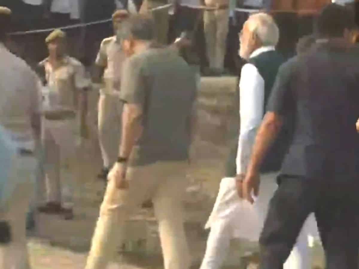 Prime Minister Narendra Modi landed at Balasore in an IAF helicopter on Saturday to visit the accident site in which three trains – two passenger and a goods train – collided leaving over 250 dead and 900 injured. Odisha train mishap: PM Modi arrives at crash site in Balasore; to https://t.co/easg4jdM3X