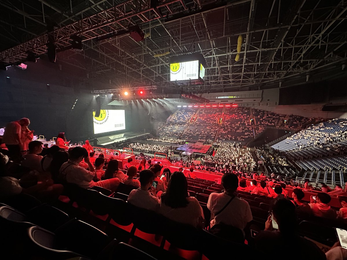 noodlesss3's tweet photo. 今天是周湯豪的路人粉🫣
台北場看起來很好玩
就來聽看看吧🤩🤩
我好期待等等唱 #愛上你算我賤
#nickthereal #祝尼好命 https://t.co/zNzHqi8SoW