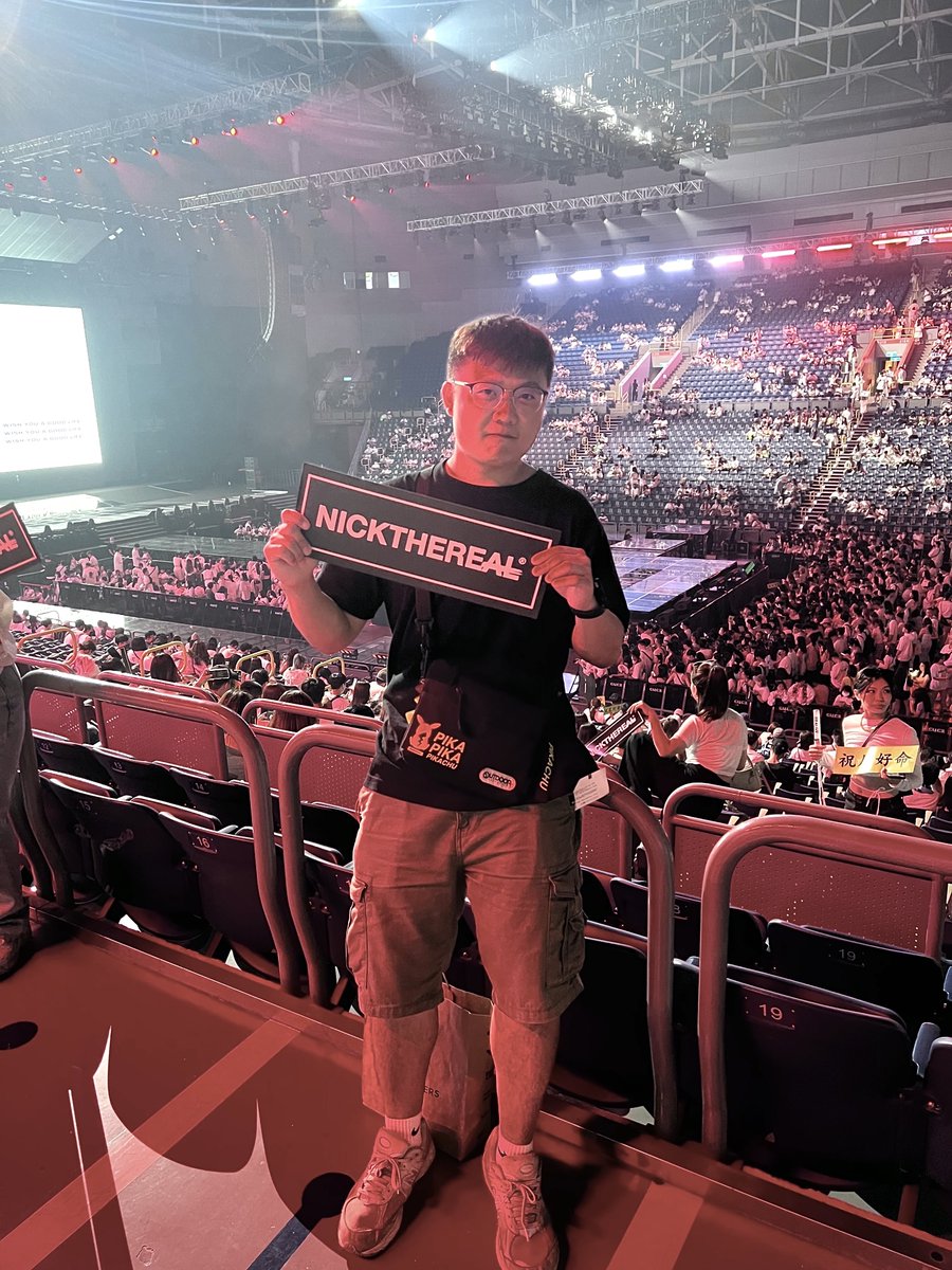 noodlesss3's tweet photo. 今天是周湯豪的路人粉🫣
台北場看起來很好玩
就來聽看看吧🤩🤩
我好期待等等唱 #愛上你算我賤
#nickthereal #祝尼好命 https://t.co/zNzHqi8SoW