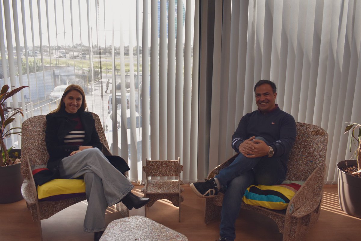 CordobaOyS's tweet image. Nos encuentramos con #CEMPRE para seguir trabajando en economía circular en nuestra ciudad ☺️🙌🏻

El camino es el de la articulación público-privado y por eso elegimos trabajar con esta asociación civil que busca promover el compromiso empresarial para el reciclaje inclusivo ♻️❤️