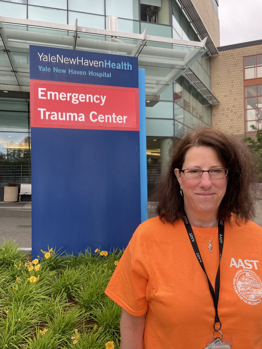 #Iwearorange during #gunviolence awareness month because #enoughisenough. ⁦@YNHH⁩ ⁦@YaleSurgery⁩ ⁦@traumadoctors⁩. #thisisourlane.