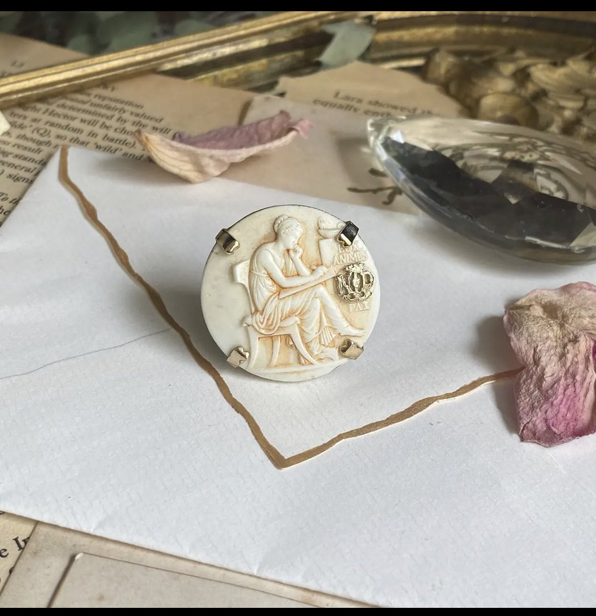 eririn_76's tweet photo. 素敵過ぎる💕✨💍💎🇫🇷

#junkoparis 
#la2l_bijoux
#maruo
#フランス
#soprano https://t.co/B4F1G3WyiN