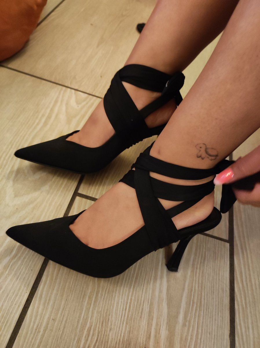PancakeCath's tweet photo. Dear paancakees 🥞❤️
Last night was hot 🔥
Do you want to know what happened? Check my OF profile
#FOOTFETİSH #footfetısh #feet #feetfethish #feetfinder #feet_lover #feetcontent #feetpic #feetpicsforsales #FeetPictures #onlyfansbabe  #onlyfans_girl  #onlyfansmodel #onlyfansvideo https://t.co/Gx4ZMzkwTL