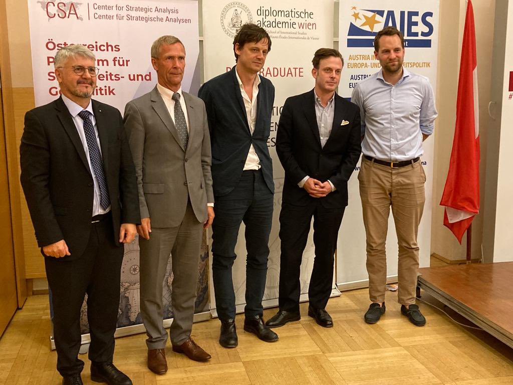 Österreich strebt nach „glaubwürdiger Neutralität“ - und gerät damit in der EU und international ins Abseits. Das war die wesentliche Erkenntnis der Podiumsdiskussion am 31.5. an der Diplomatischen Akademie, bei der Österreichs Optionen erörtert wurden.

youtu.be/uWNOBoF_2Xg