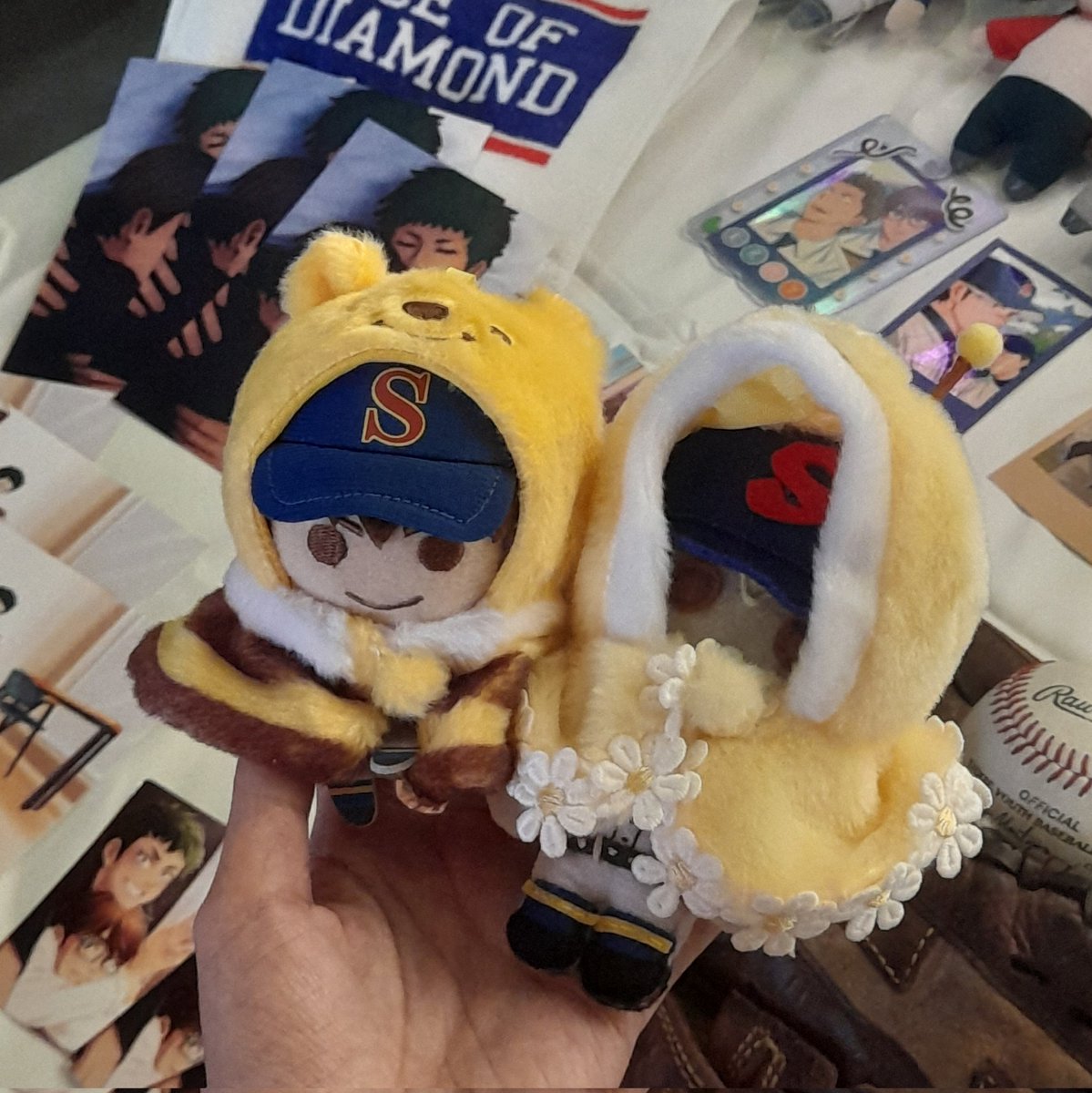 seidosoul's tweet photo. two cuties barging into their senpais' event 🤭 #EvermoreWithKRMY @krmycse https://t.co/au9Djdcl4z