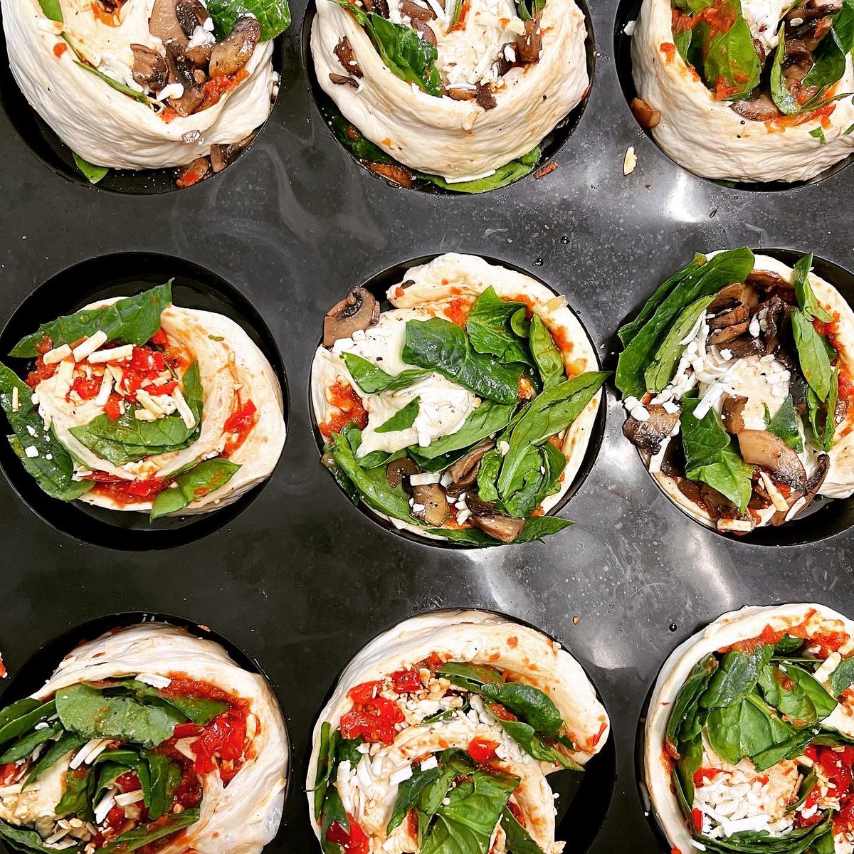 YOU ASKED 🗣️ WE EVENTUALLY LISTENED! 👂

Vegan pizza swirls are back this week. Swipe for some delicious before and after action 🌀

On the counter now.

#spencebakery #londonbakery #stokenewingtonchurchstreet #seeyouinstokey #vegan #veganeats #veganeatslondon #pizzaswirls #lunch