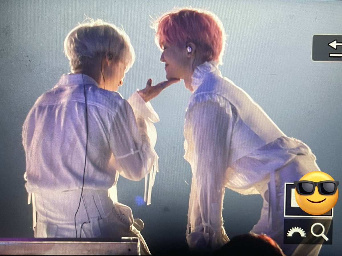 JNJMEnt's tweet photo. MAU NANGIS NOMIN 😭 -JNJM CTTO https://t.co/mVldDZ3z4f