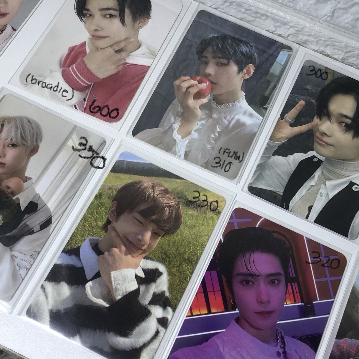 ody7sseus's tweet photo. 🎠 wts lfb ph ww kr thai us cn 

   🩹 assorted bg pcs tingi 

₱ below —  on hand, x sensi 
payo ( prio ) / 3 days dop w nrdp / cod through shopee ( + fee ) 

 ++ free all yours signed album for random buyer !! 

#. straykids enhypen aespa enha indemands astro https://t.co/iVoR12LEb4