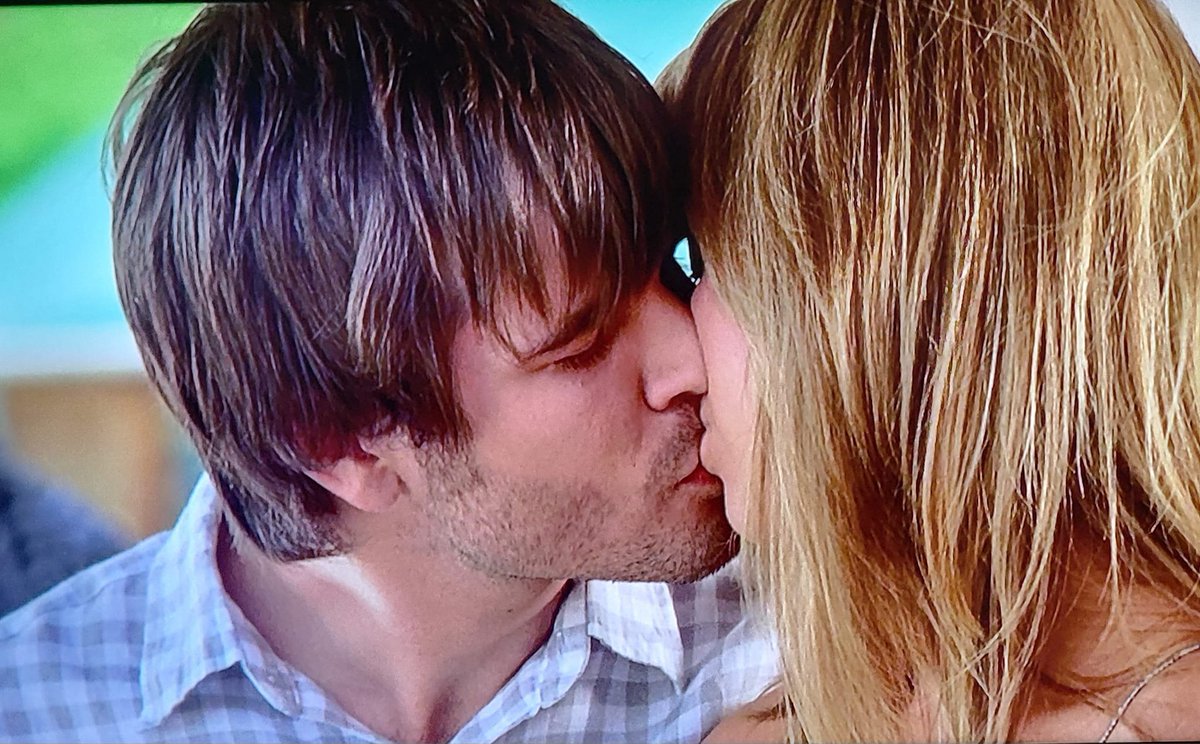 Ty @GrahamWardle and Amy @Amber_Marshall in @HeartlandOnCBC @CBC @cbcgem
The most romantic couple I´d ever seen. ♥♥
Two great great actors. I love them ♥ 
#iloveTyandAmy #ilovefamilyborden #iloveheartland 
The couple that made us believe in real love ♥