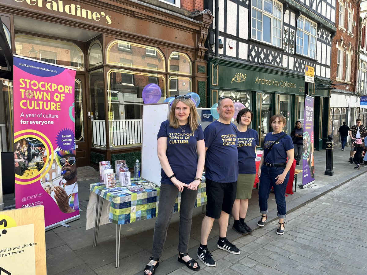totallysk's tweet image. Stockport Town of Culture team here today talking about culture and what it means to you! ☀️