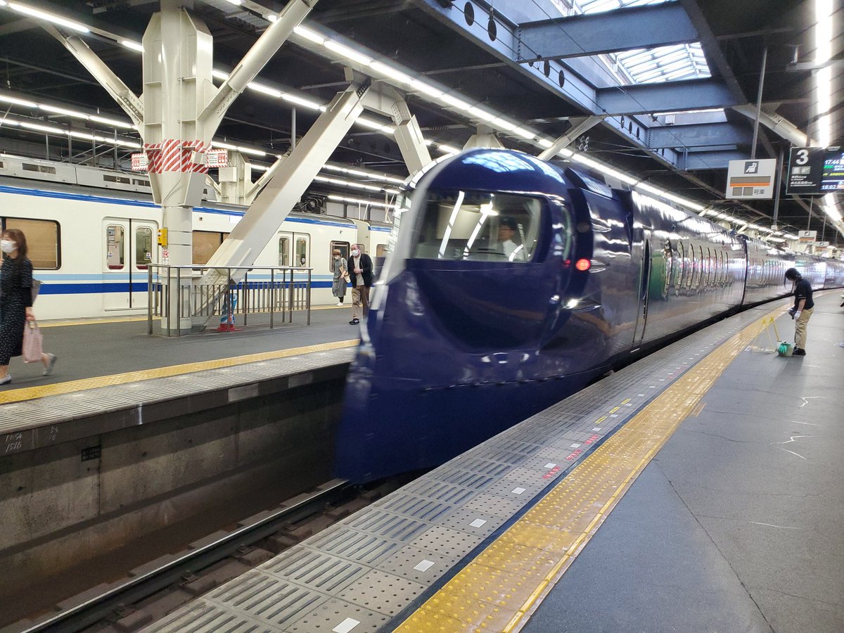 用事は無いけどラピート
(泉北ライナー)に乗ってきた❗
去年から地元に来るようになりました👍
プラス520円でちょっと旅行気分になれます✨️