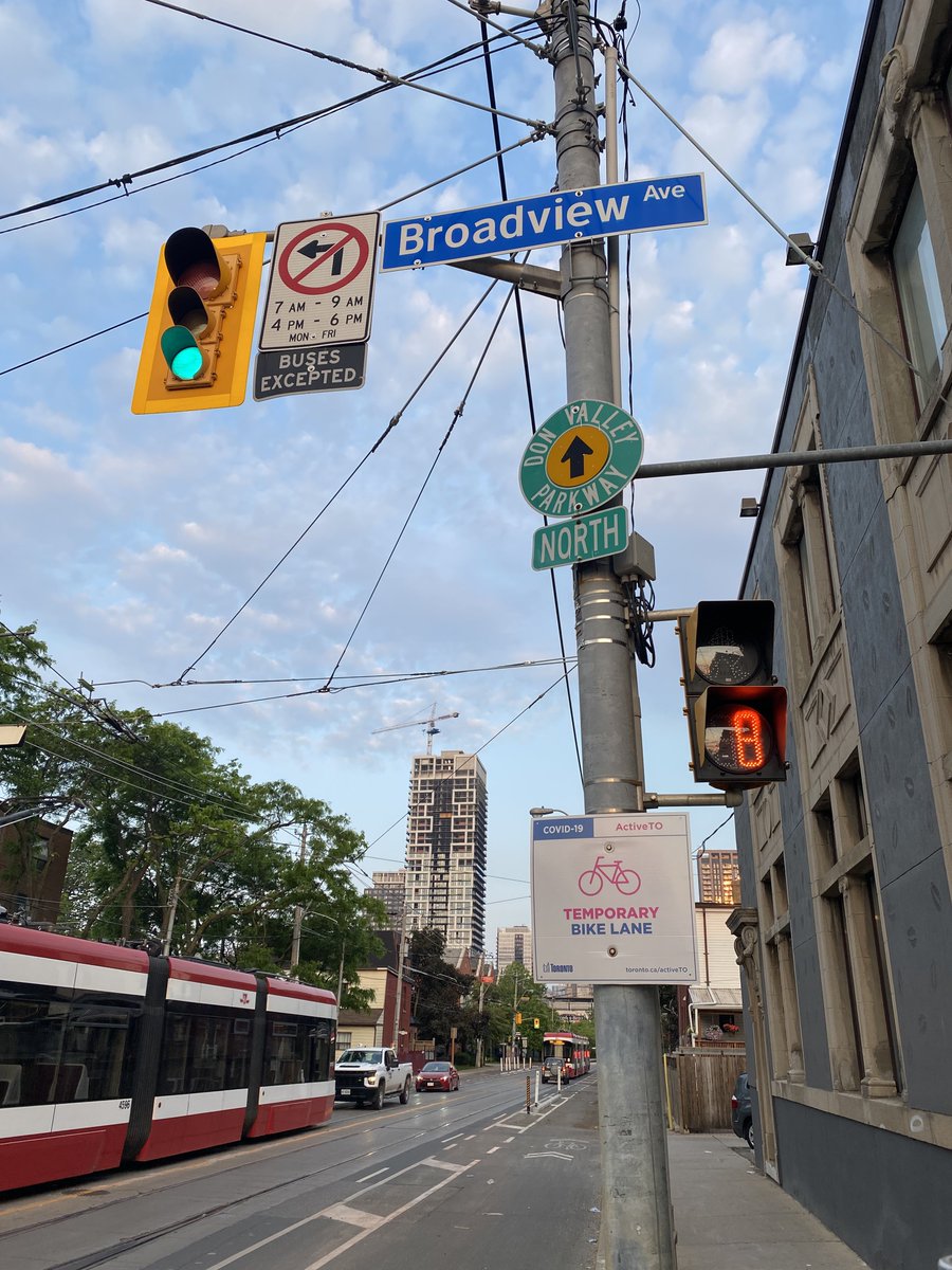 LanrickBennett's tweet image. This is #TorontoDanforth 

A call back to #ActiveTO 

On a “Temporary Bike Lane” across Dundas St E and Broadview Av

Maybe @tdndp you can let your elected municipal rep know that these pieces of cycling infrastructure are here to stay regardless of Saunders rhetoric #BikeTO
