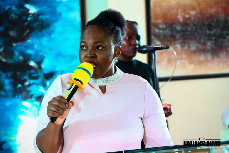 CLCEntebbe1's tweet image. 📝 We are sowing a seed in every sector in Uganda, starting from our President, he makes sober decisions.

~Prophet Patricia Kale

bit.ly/NationsAltarCh…

#HappeningNow
#Chapter15 
#NationsAltar