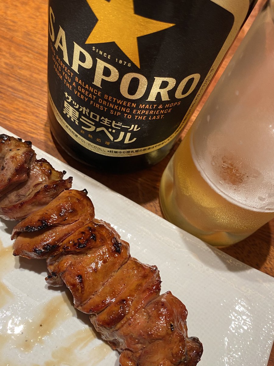 焼鳥ハツレバ、サッポロ黒ラベル生ビール。#晩酌　#東京八重洲