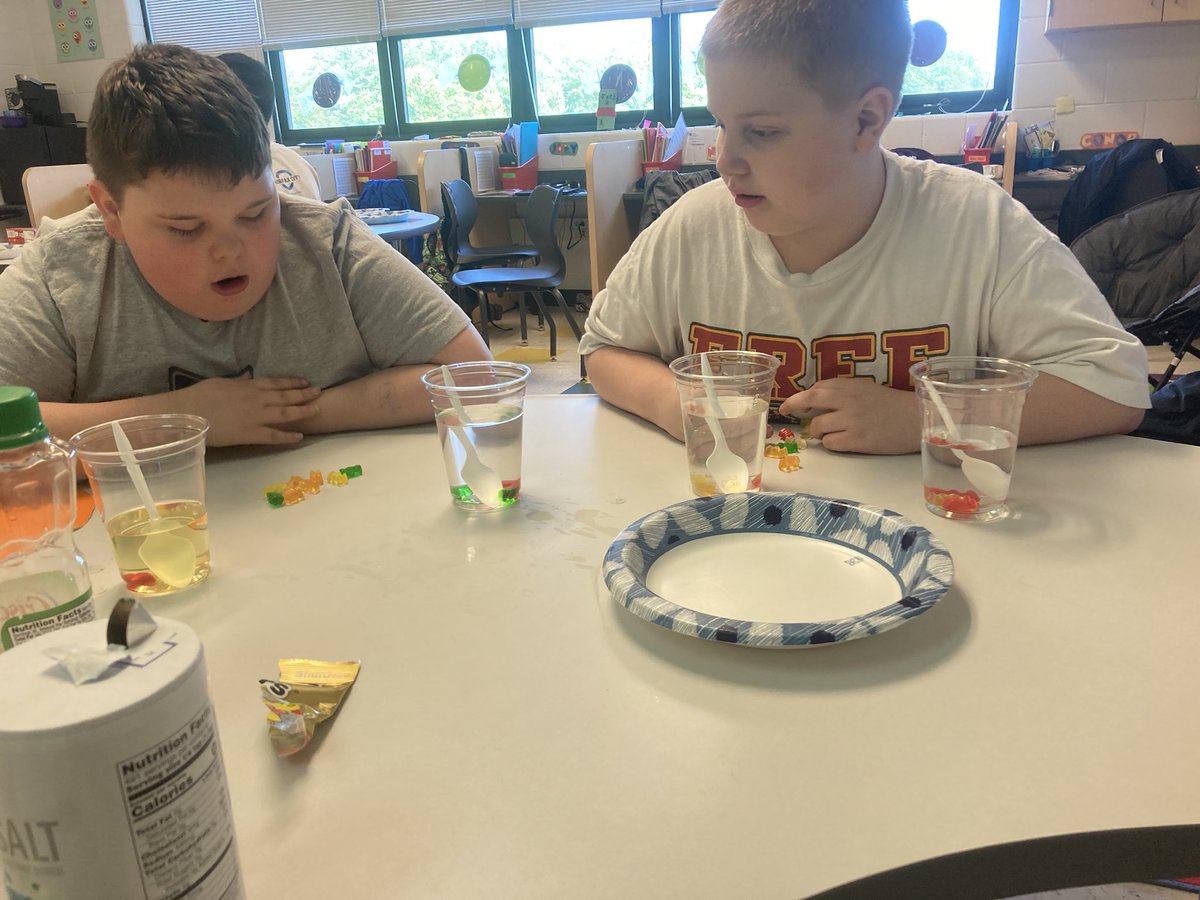 The kiddos have been reading Charlie and the Chocolate Factory this past month- so yesterday we had a Willy Wonka day at school! @WearePACEWest <a href="/Shannalynn46/">Shanna Winston</a>