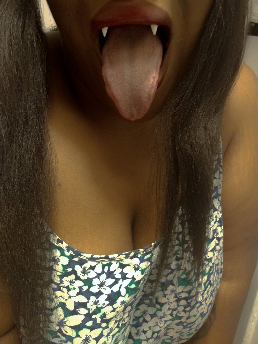 RedlightLemons's tweet photo. Woke up hungry,
Wanna feed me?
🫦👅💦
#horny #nympho #succubus #flirty #kinky #fangs #bitting #biglips #tonguelove https://t.co/2LnYmfn32v
