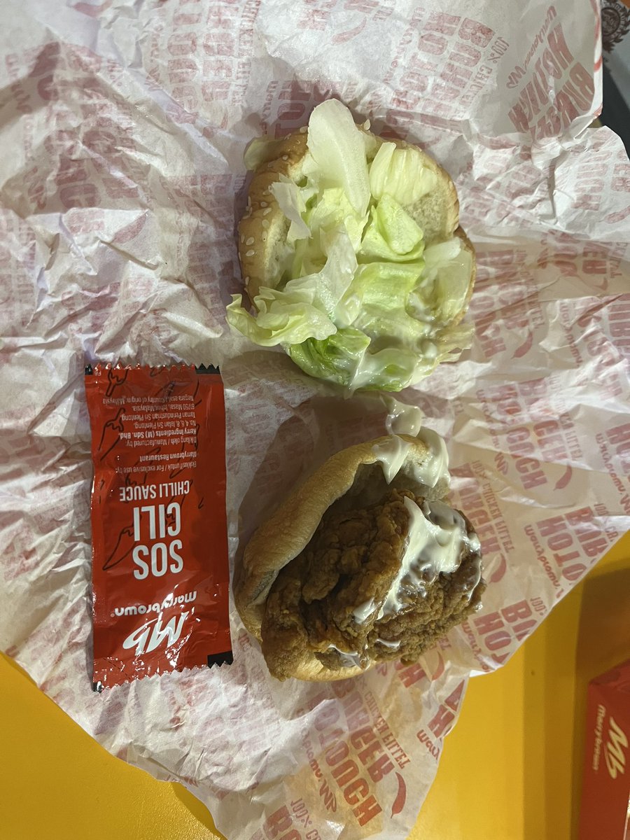 kojixkomrad's tweet photo. @MarrybrownMY Teruk betul korang punya rm19.50 punya beger https://t.co/mcRcp6oWm2