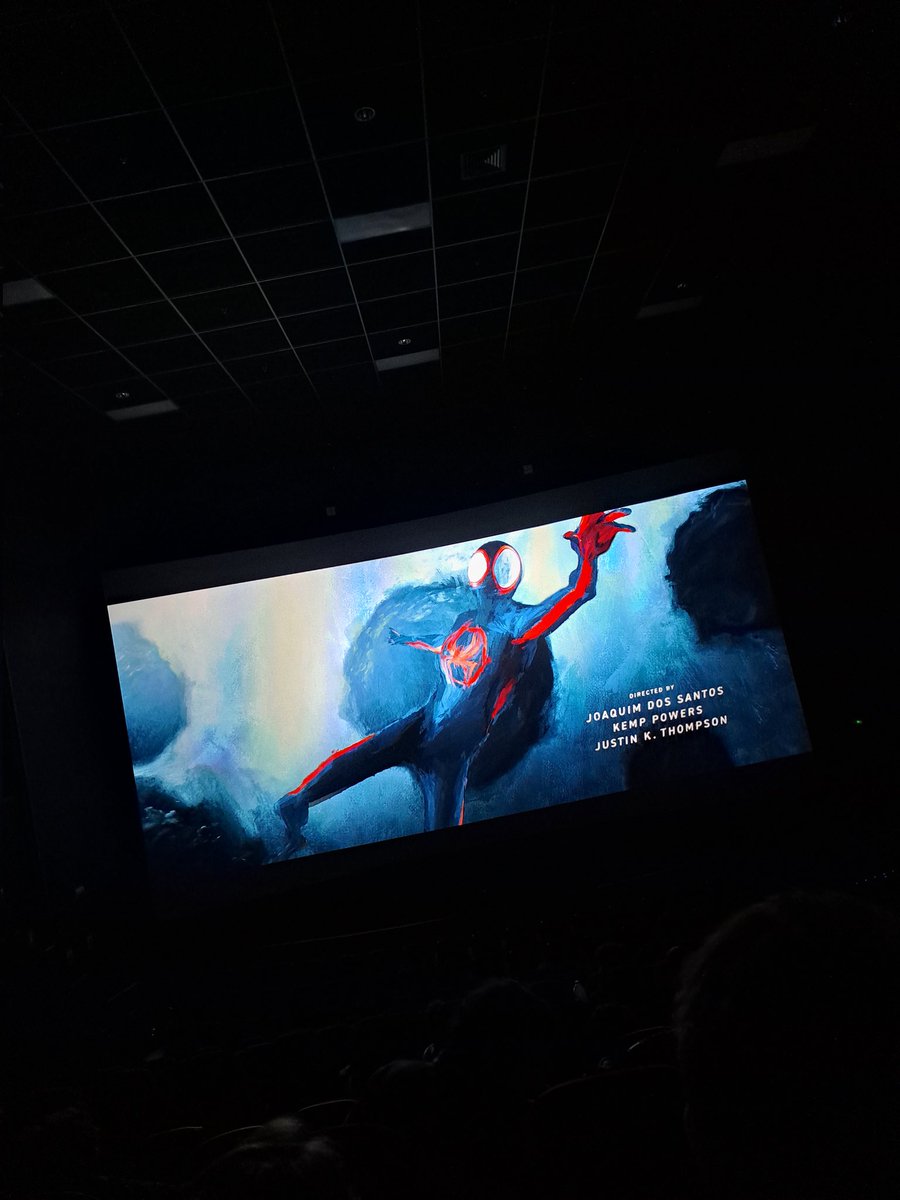 jooaaquuiitoo98's tweet photo. #SpiderManAcrossTheSpiderVerse puede ser fácilmente una de las mejores secuelas que se han hecho en el cine, no hablo ni de animación ni del género de superheroes, hablo en general. Para aplaudir. https://t.co/2iJG9RH4Ls