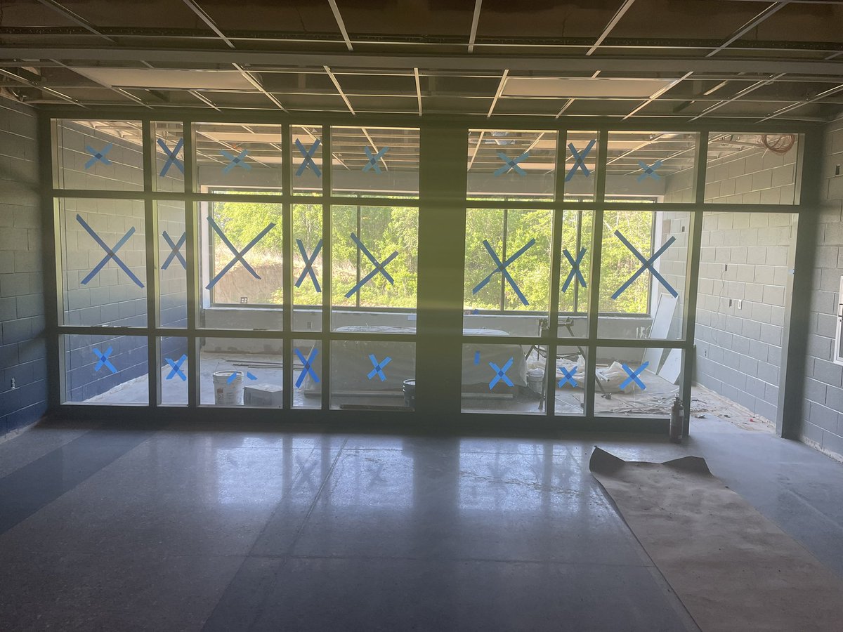 KaraJo_Ammerman's tweet photo. Yesterday was AMAZING! Let’s start with “Friday Facility Update!” 1/2-All windows in on all 3 building 3-Common area view with a small work space (L) and Explore classroom (R) 4-Another work space off the common grade level floor #ExpectgreaTness https://t.co/i2iYcgeIIQ
