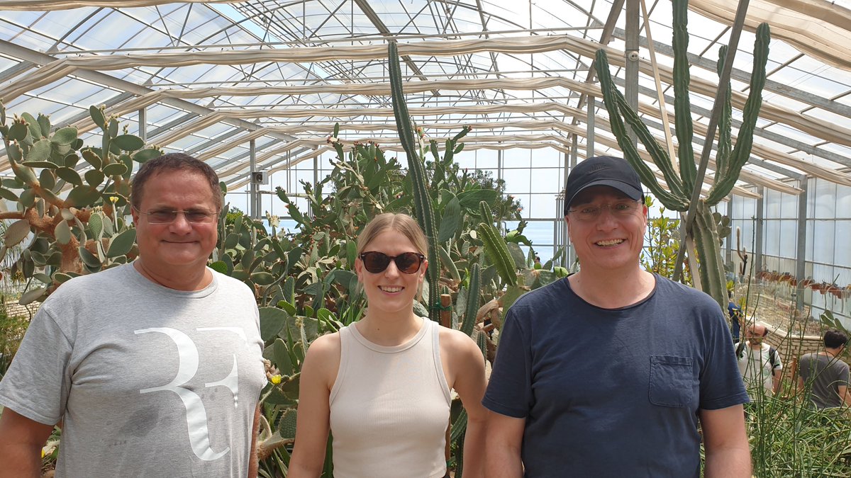 Enjoying cacti in the Balchik Botanical Garden together with <a href="/ZoltanMolnar64/">Zoltan Molnar</a> and wondering if <a href="/CactusFrankS/">Frank Sengpiel 👨🏼‍🔬🧠🌵🦋🦉🦊🌺</a> is gonna appreciate the collection