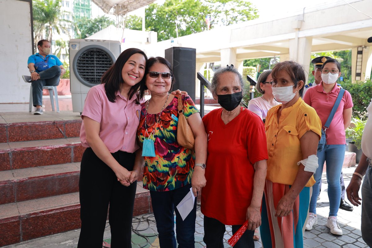 Quezon City Government on Twitter "Tumulong sa distribusyon ng cash