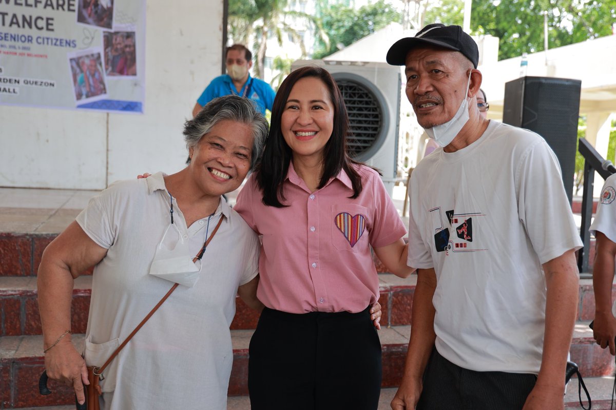 Quezon City Government on Twitter "Tumulong sa distribusyon ng cash