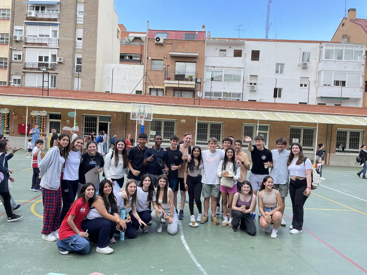 HEHS_SAFA's tweet photo. #HEHSHawks, #Exchange2023 Day #3 Madrid-Colegio Sagrada familia https://t.co/A8SseO3vQ1