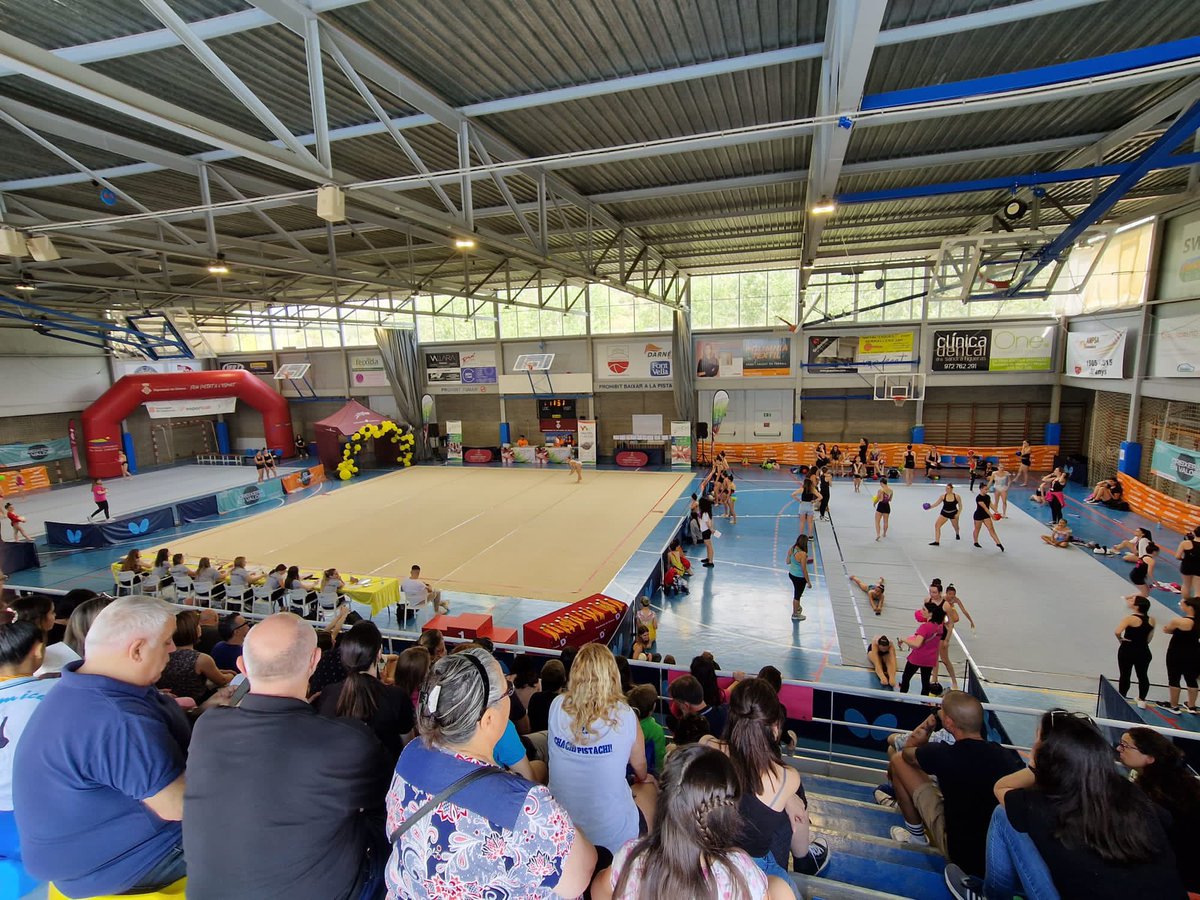 AjTorroella's tweet photo. El Pavelló Municipal d’Esports viu la final Nacional de Gimnàstica Rítmica

#somesports #somtorroella https://t.co/WWEJMmKmGH