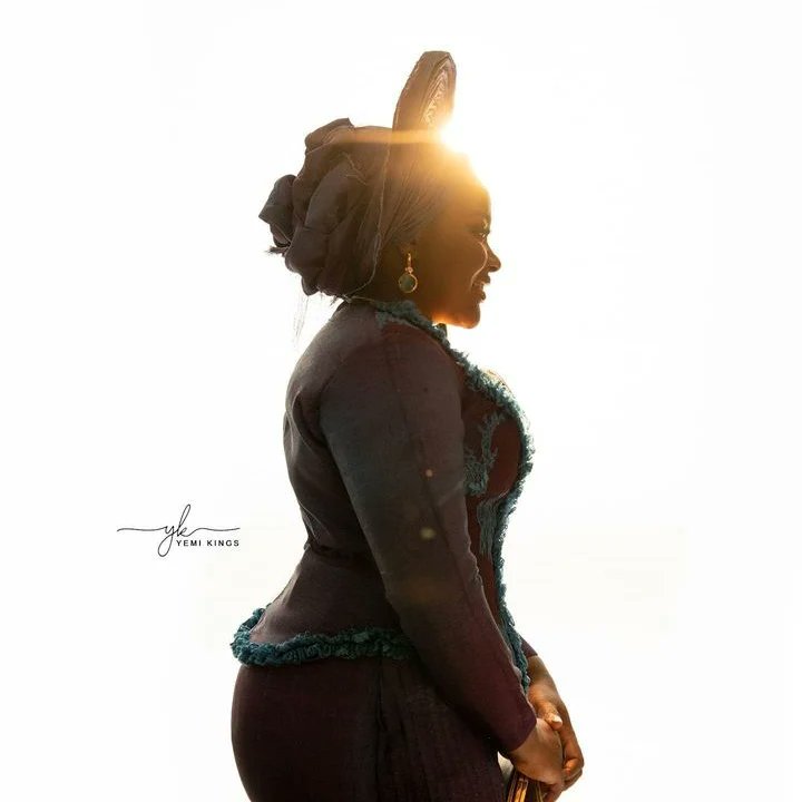 RechabiteMEDIA's tweet photo. Photos ; Music Minister Sunmisola Agbebi And Heart Robe Okeleye Yinka Tie The Knot Traditionally. 

Photo credit - Yemi Kings Photos https://t.co/hiBCLSeduI