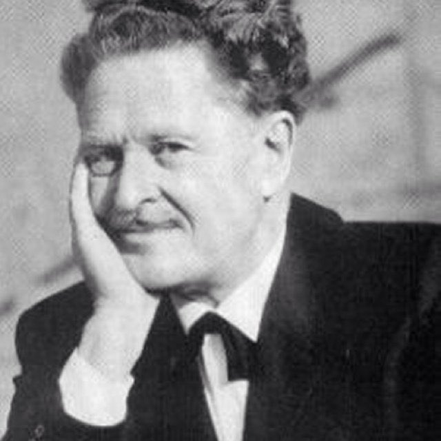 “Herhal ilerdedir
yaşanacak günlerin
en güzelleri..”

#NazımHikmet 
#03Haziran