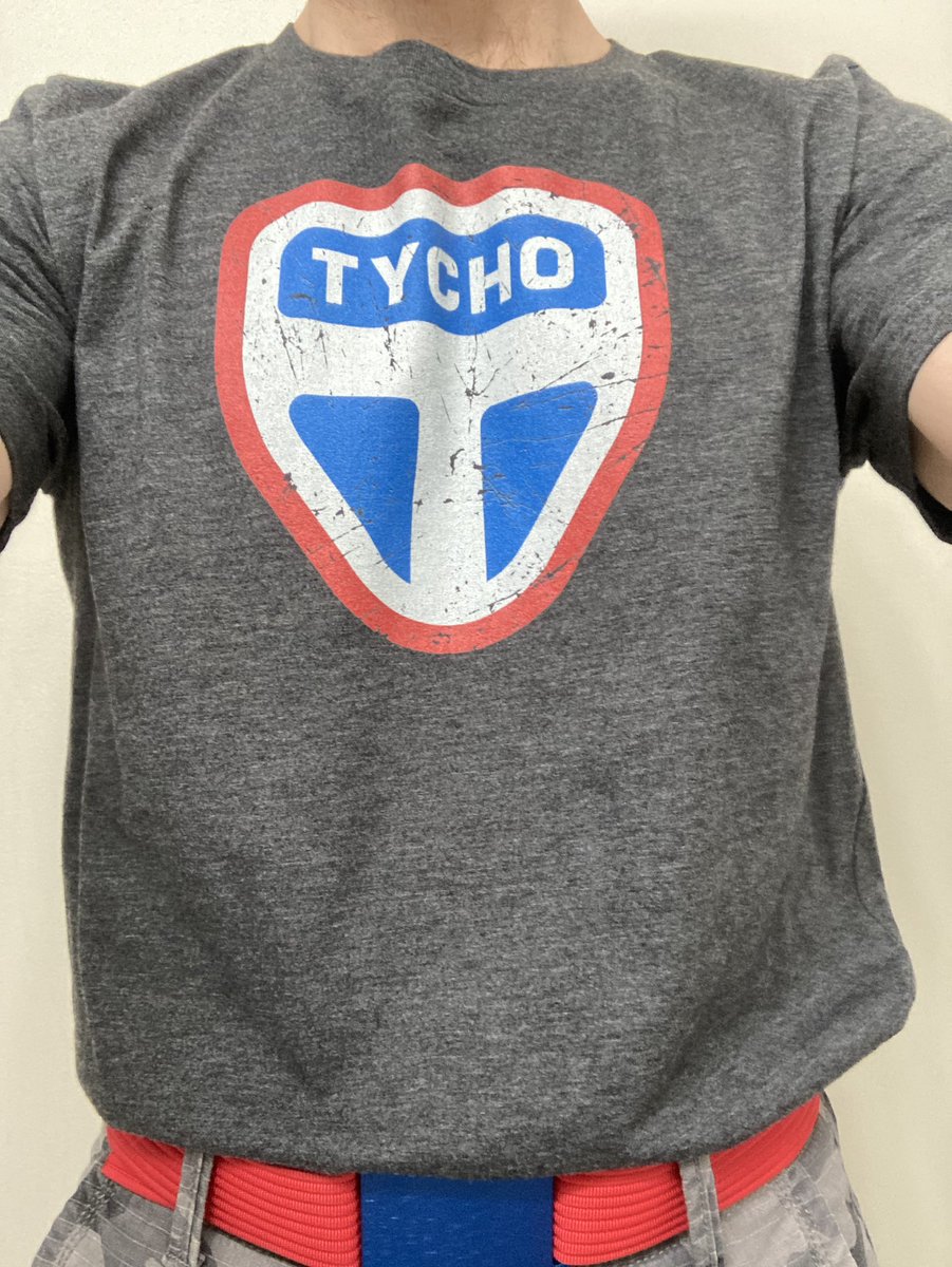 Today’s fandom shirt features the logo of Tycho Staruon from #TheExpanse book and TV series. Since my belts have interchangeable buckles, I couldn’t resist a little over-matching.