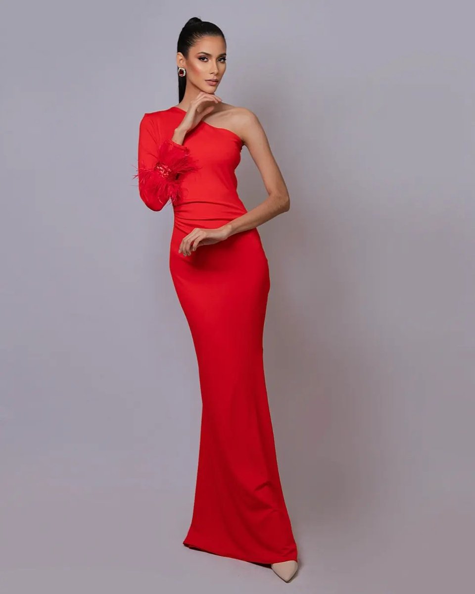 Mitos_designs's tweet photo. Colección Cápsula DÉCENNIE 2023
#mitosdesigns #modadmo #styke #fashion #FashionLover https://t.co/6A6DHbdKpV
