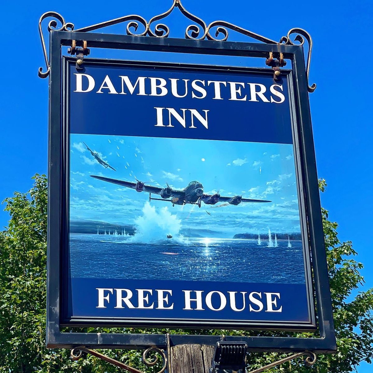 GodwinStan's tweet photo. A new sign at the Pub in Scampton https://t.co/j5jJwnAKGw
