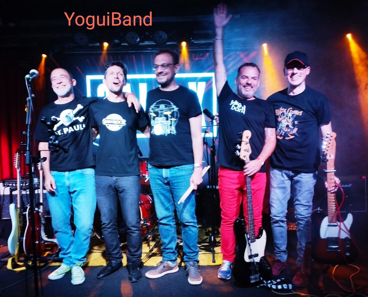 5 amigos, un escenario y un público entregado, ¿qué más se puede pedir? 😊

Gracias <a href="/SalaXSVQ/">Sala X</a> #LaBuenaNueva