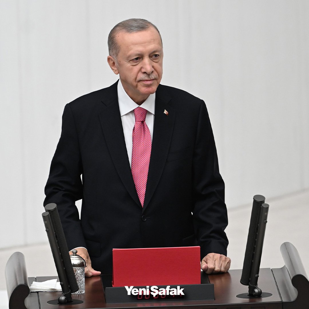 RTElice_'s tweet photo. Dünya Lideri Recep Tayyip Erdoğan 😎 https://t.co/knjJ8jMDYV